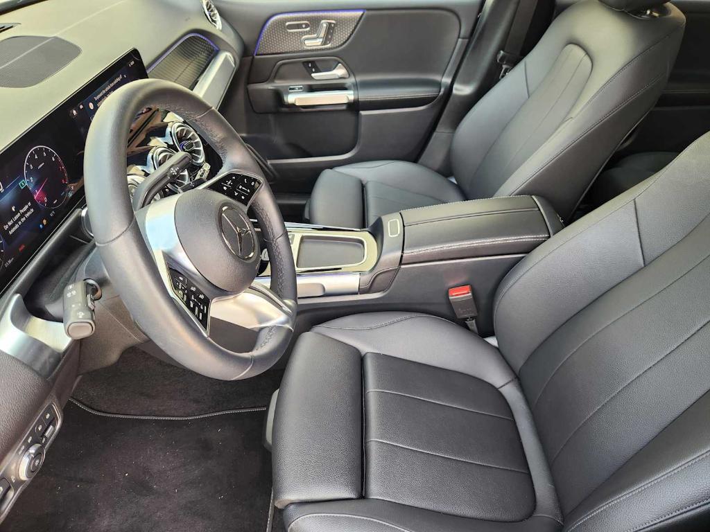 used 2025 Mercedes-Benz GLB 250 car, priced at $39,690