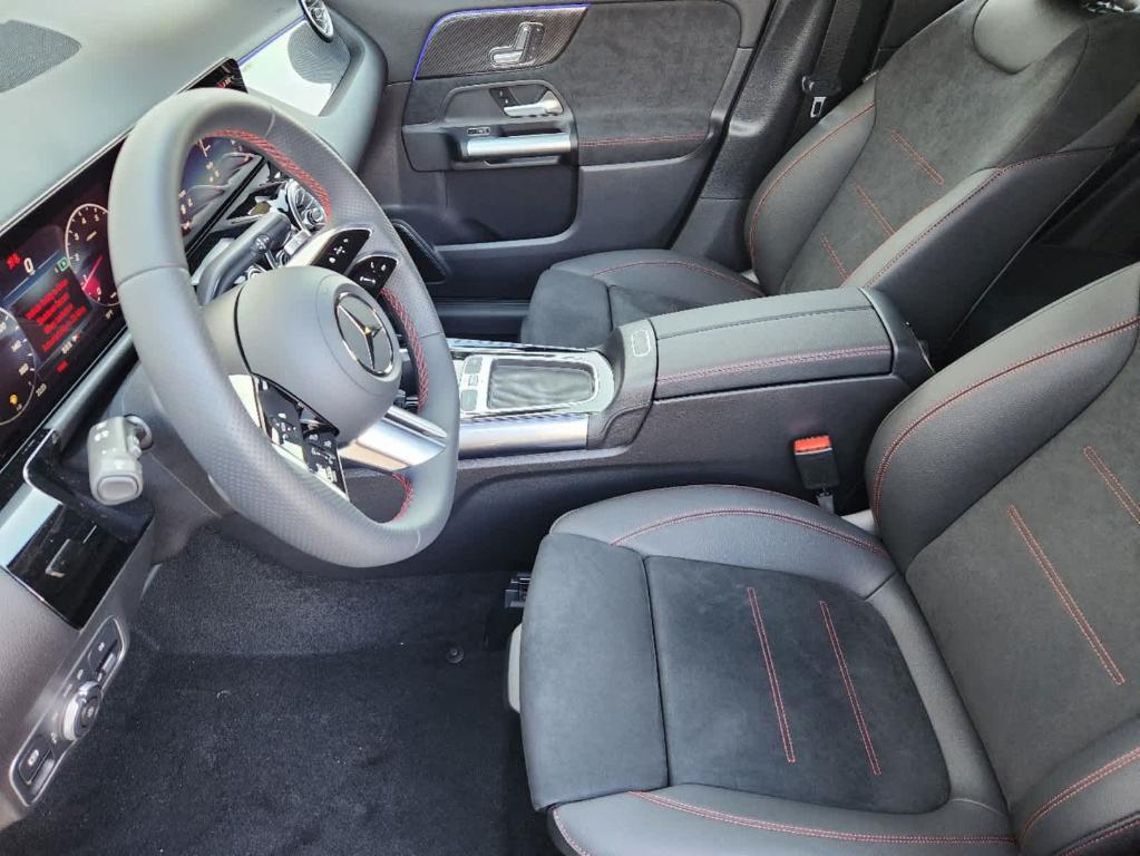 new 2025 Mercedes-Benz GLA 250 car, priced at $50,650