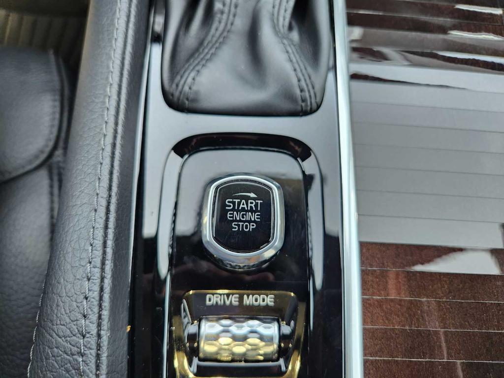 used 2019 Volvo XC90 car, priced at $23,992