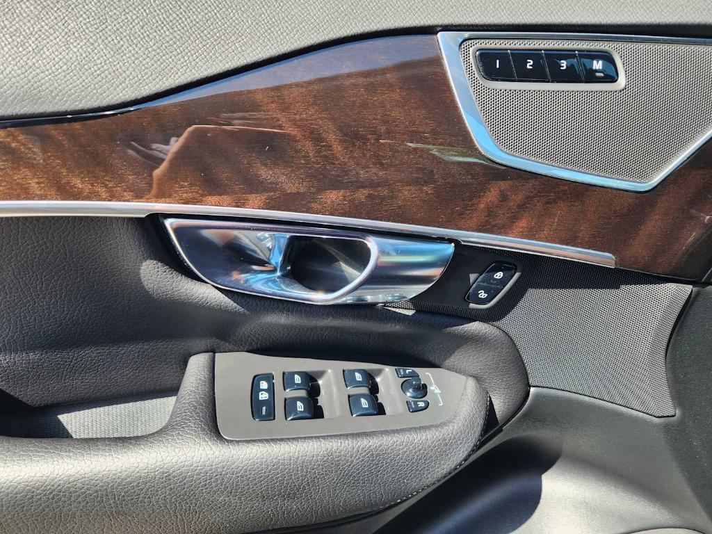 used 2019 Volvo XC90 car, priced at $23,992