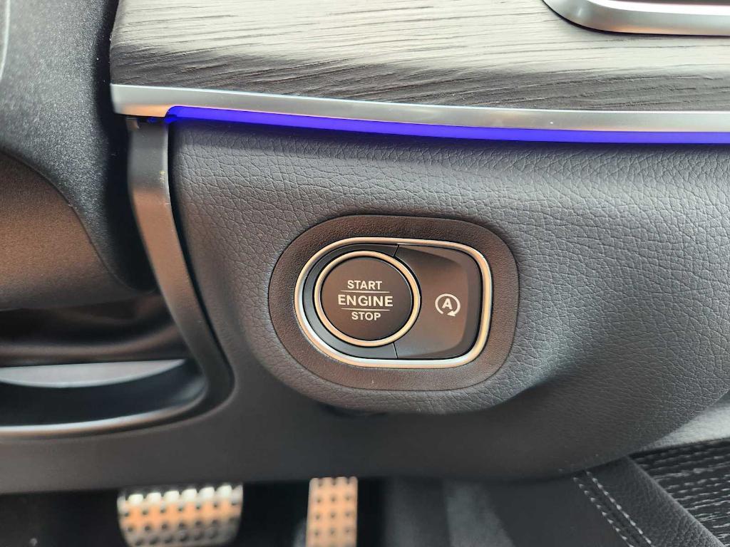new 2025 Mercedes-Benz GLS 450 car, priced at $102,010
