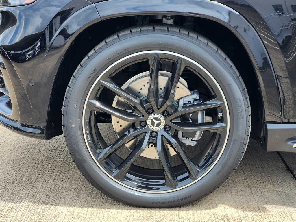 new 2025 Mercedes-Benz GLS 450 car, priced at $102,010