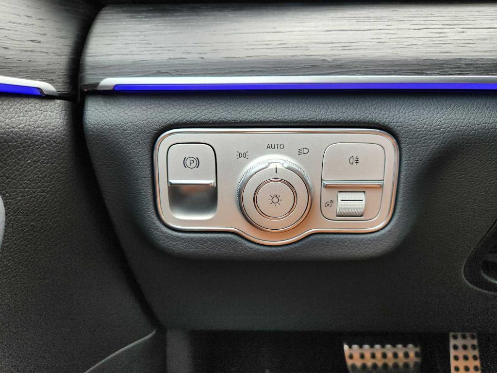 new 2025 Mercedes-Benz GLS 450 car, priced at $102,010