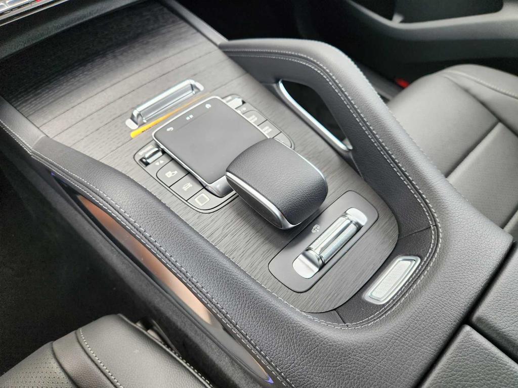 new 2025 Mercedes-Benz GLS 450 car, priced at $102,010