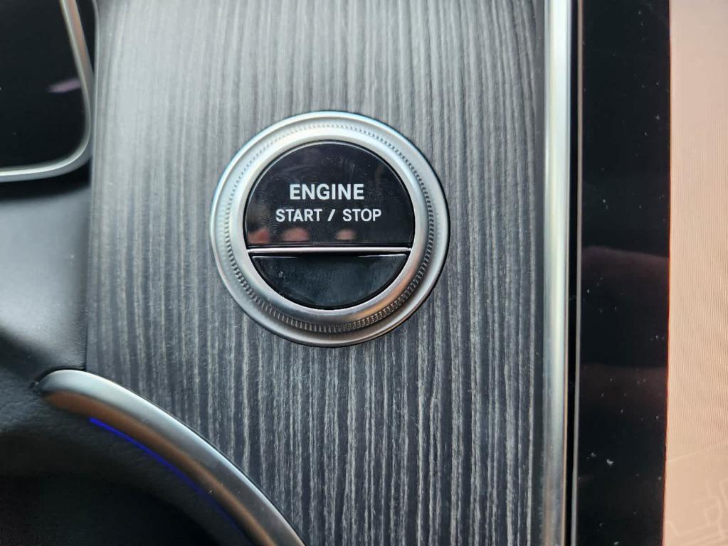 new 2025 Mercedes-Benz GLC 350e car, priced at $69,300