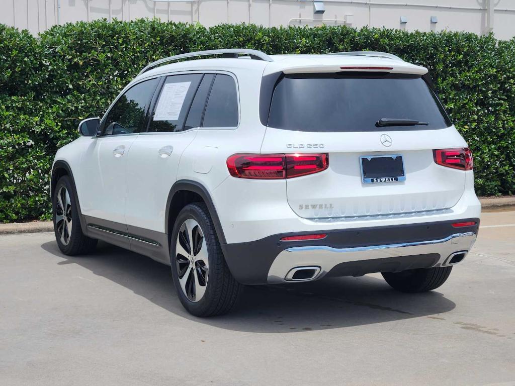 used 2025 Mercedes-Benz GLB 250 car, priced at $37,991