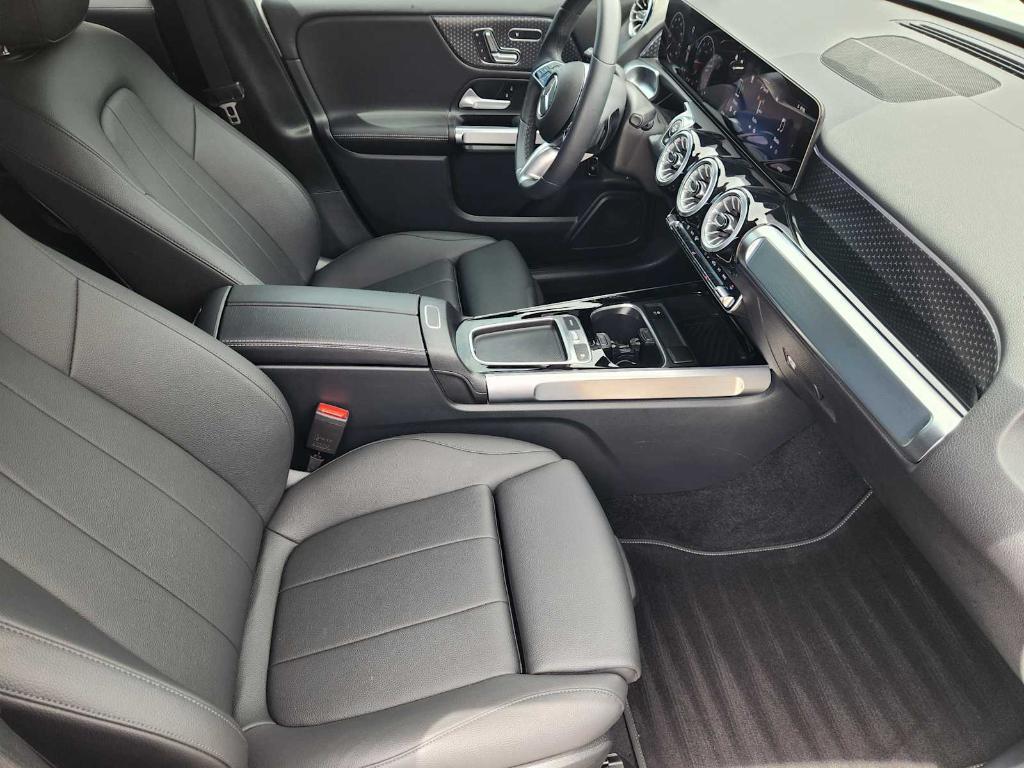 used 2025 Mercedes-Benz GLB 250 car, priced at $37,991
