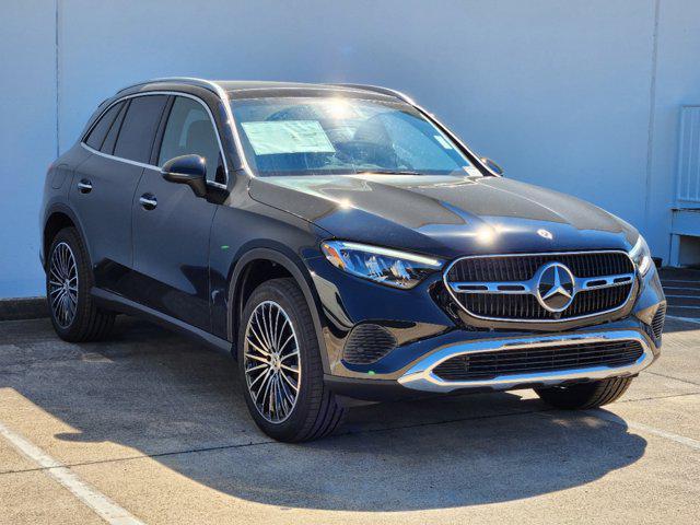 new 2025 Mercedes-Benz GLC 300 car, priced at $54,885