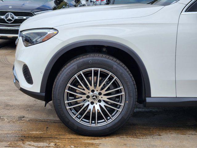 new 2025 Mercedes-Benz GLC 300 car, priced at $56,175