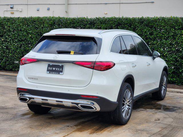 new 2025 Mercedes-Benz GLC 300 car, priced at $56,175