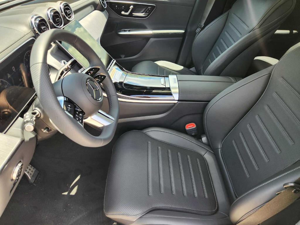new 2025 Mercedes-Benz GLC 300 car, priced at $57,665