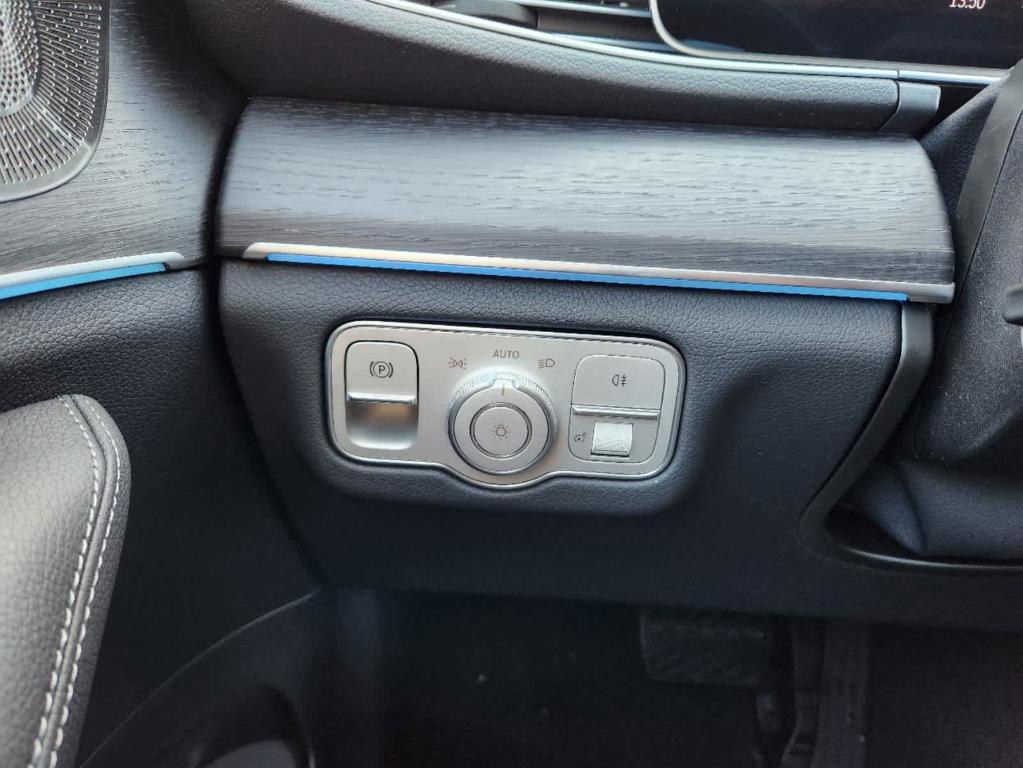 new 2025 Mercedes-Benz GLE 450e car, priced at $80,310