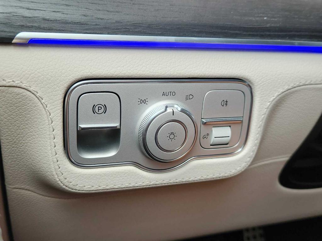 used 2025 Mercedes-Benz GLS 580 car, priced at $105,991