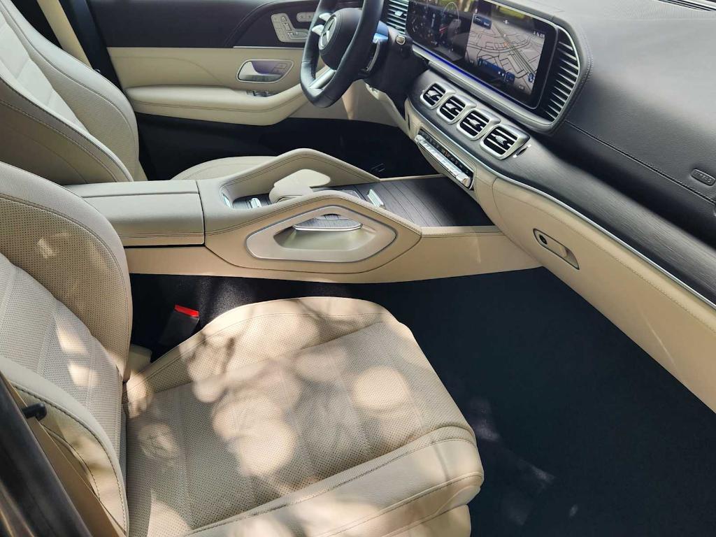 used 2025 Mercedes-Benz GLS 580 car, priced at $105,991
