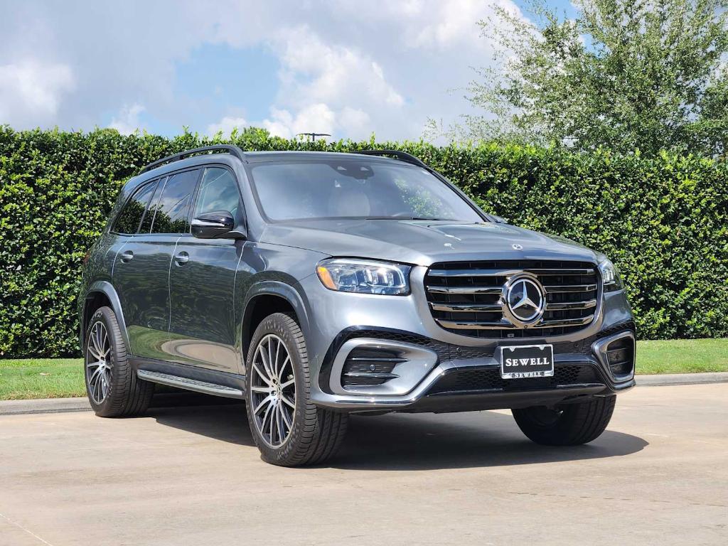 used 2025 Mercedes-Benz GLS 580 car, priced at $105,991