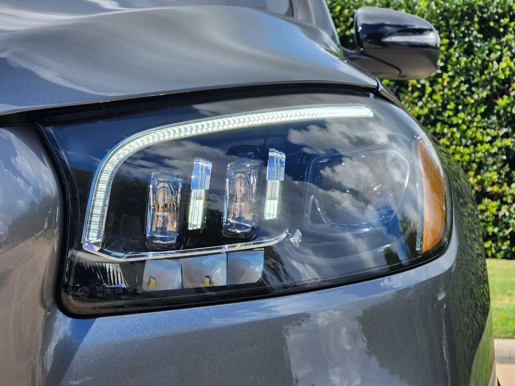 used 2025 Mercedes-Benz GLS 580 car, priced at $105,991