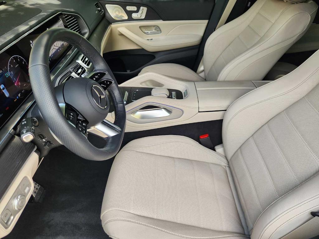 used 2025 Mercedes-Benz GLS 580 car, priced at $105,991