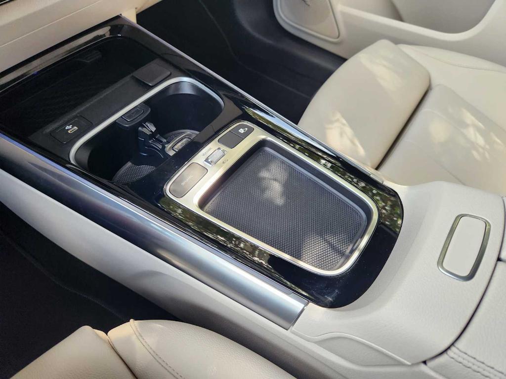 used 2025 Mercedes-Benz GLA 250 car, priced at $38,970