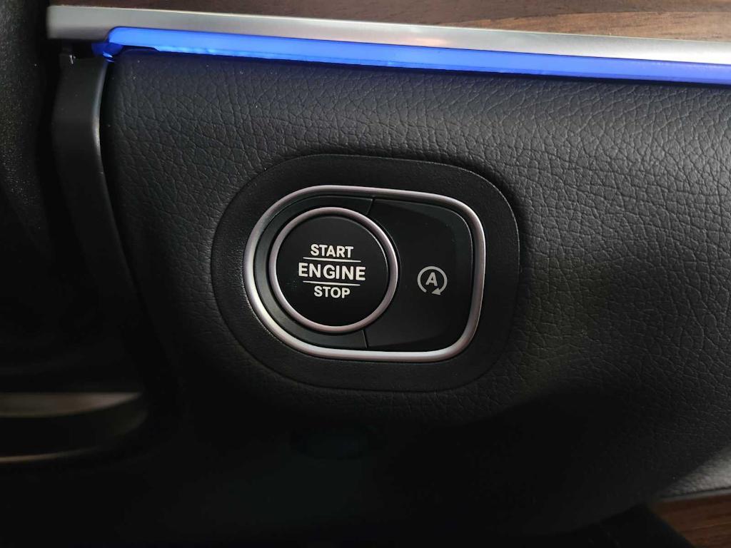 new 2025 Mercedes-Benz GLE 580 car, priced at $96,595