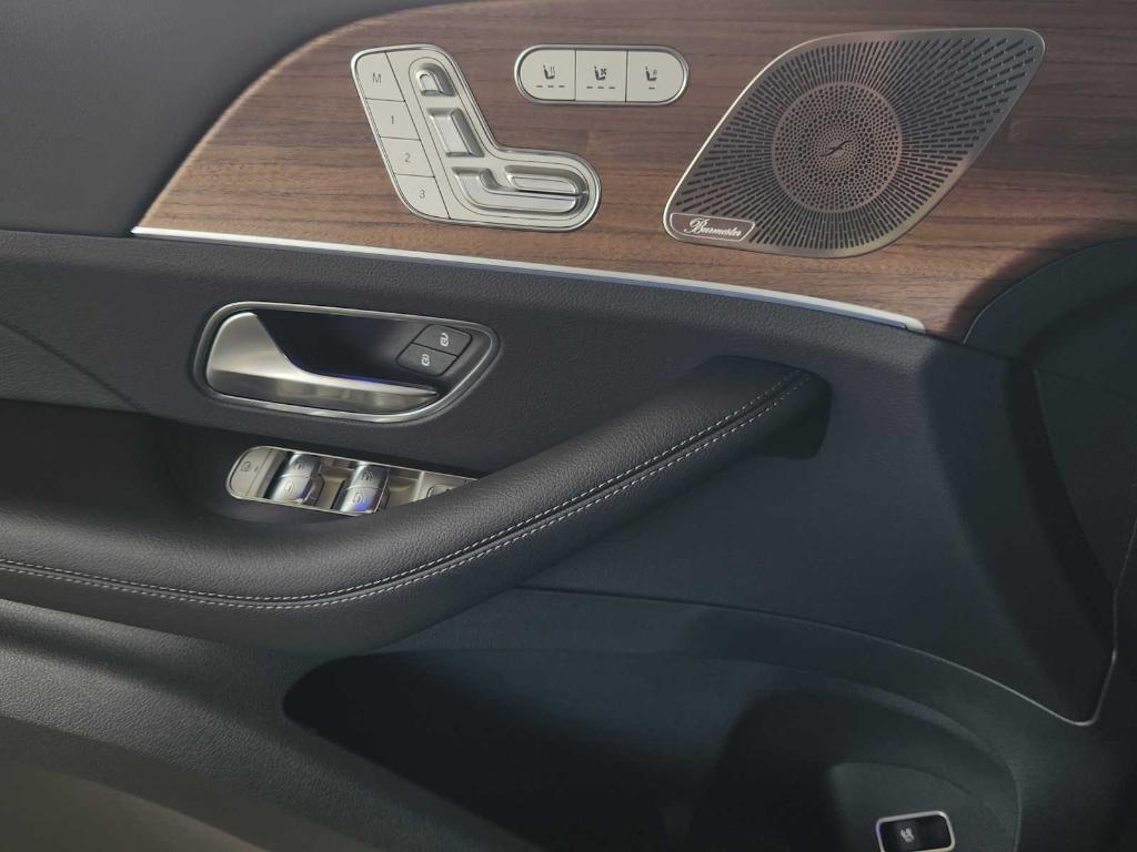 new 2025 Mercedes-Benz GLE 580 car, priced at $96,595