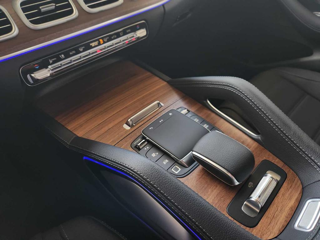 new 2025 Mercedes-Benz GLE 580 car, priced at $96,595
