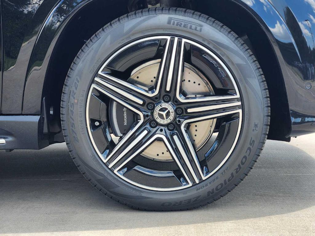 new 2026 Mercedes-Benz GLE 580 car, priced at $95,580