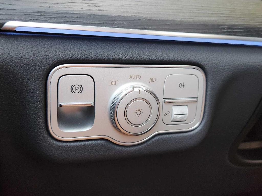 used 2025 Mercedes-Benz GLE 450e car, priced at $69,990