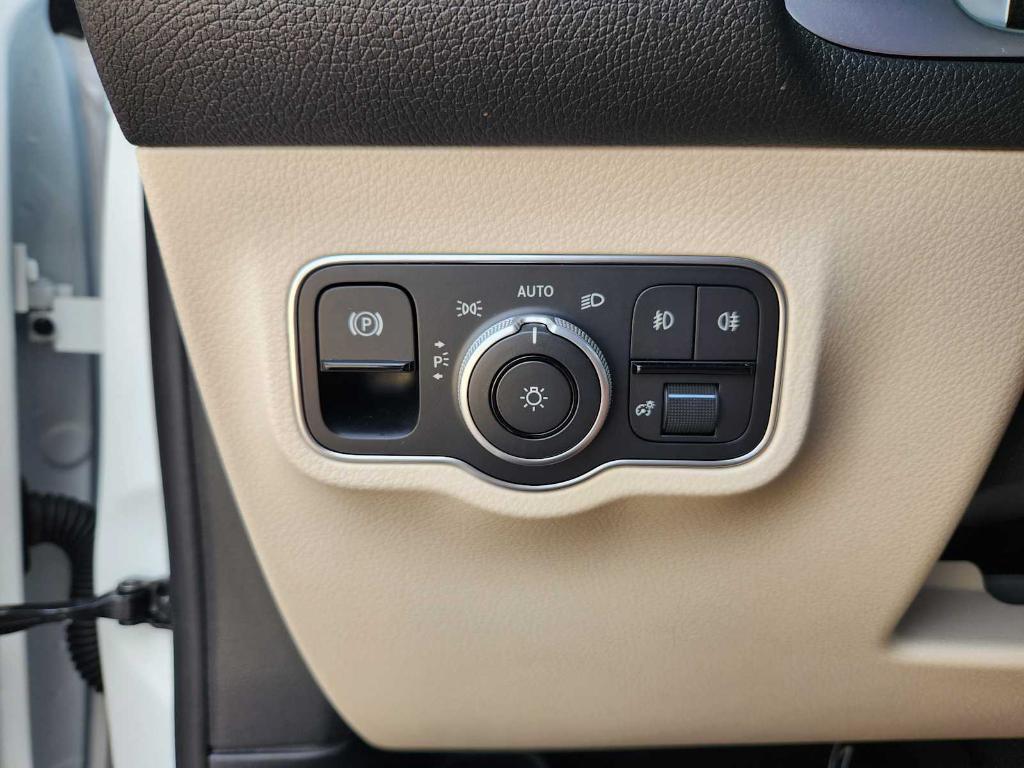 used 2025 Mercedes-Benz GLB 250 car, priced at $39,770
