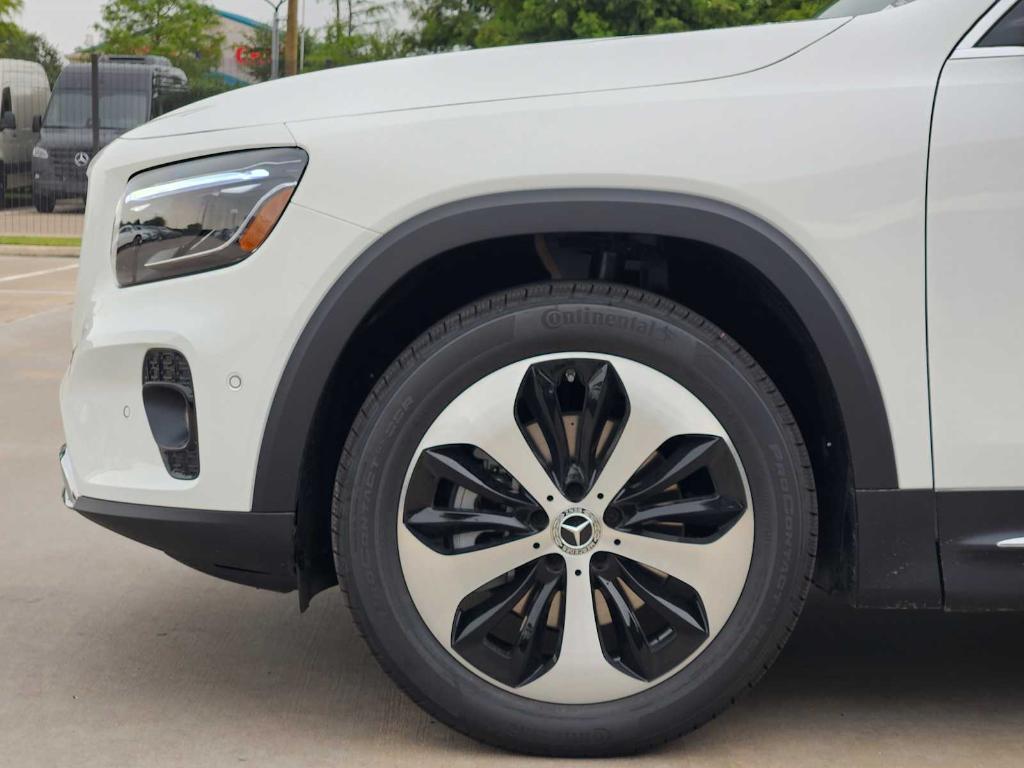new 2025 Mercedes-Benz GLB 250 car, priced at $51,045
