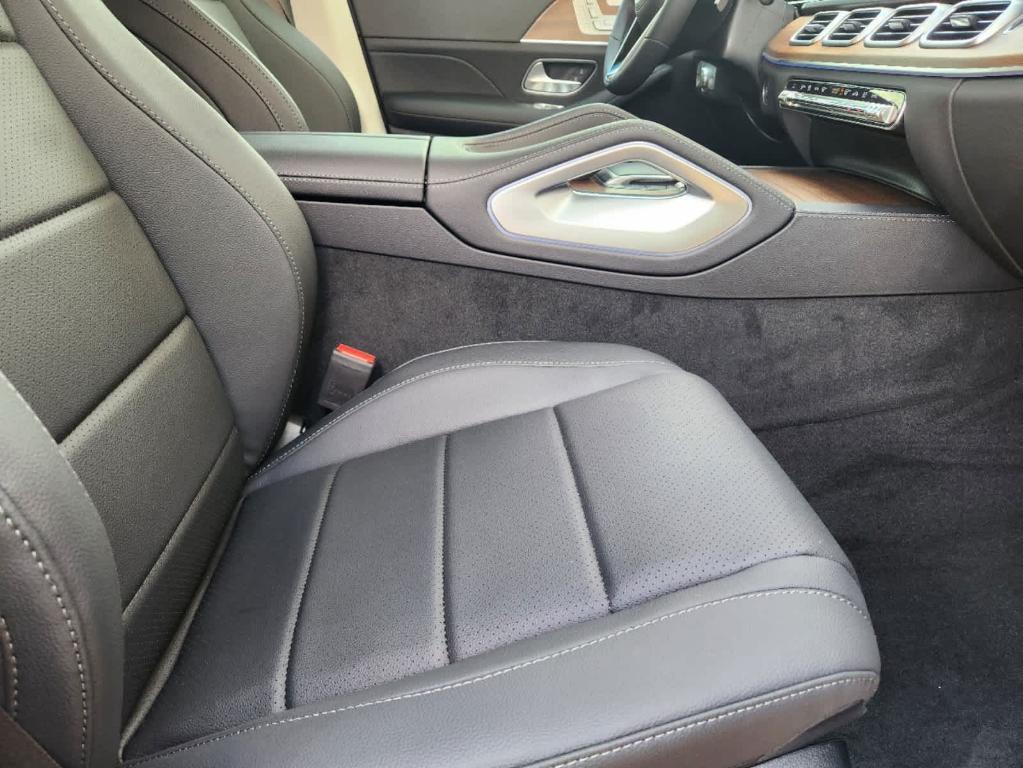 new 2025 Mercedes-Benz GLE 350 car, priced at $70,475
