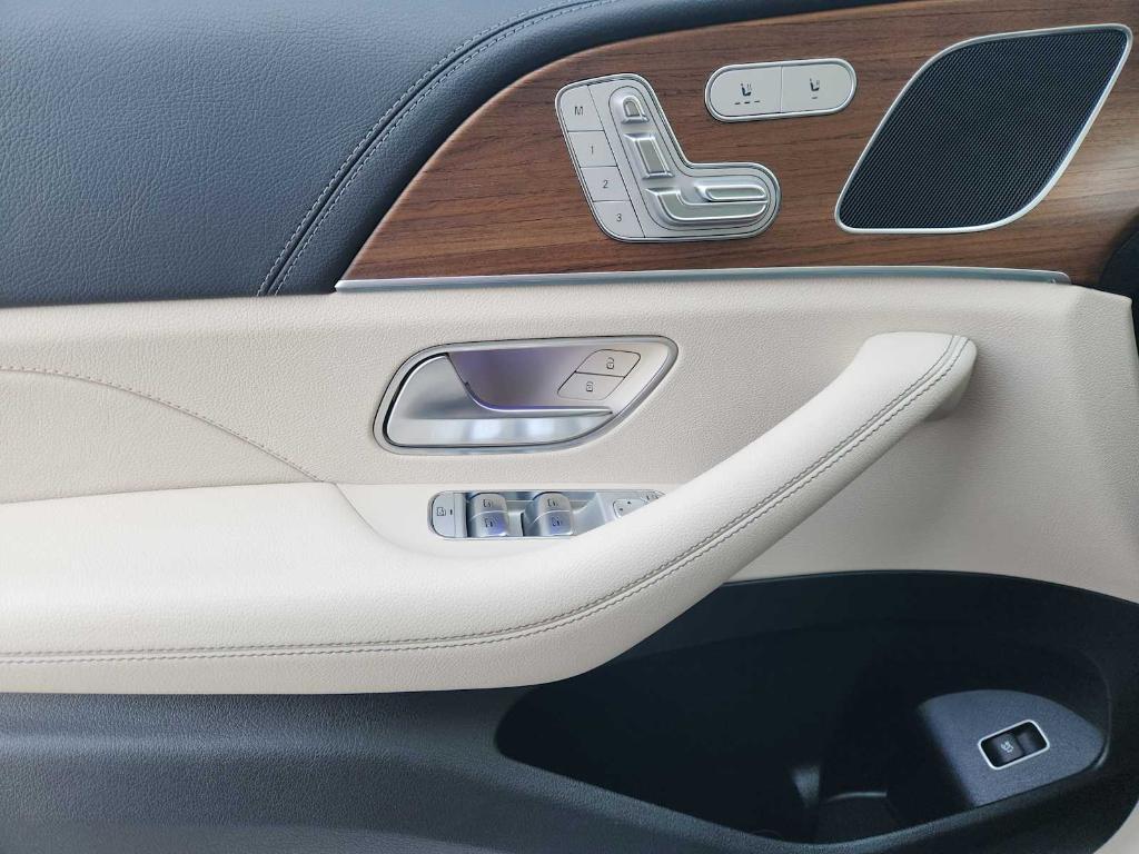used 2024 Mercedes-Benz GLE 450 car, priced at $65,993