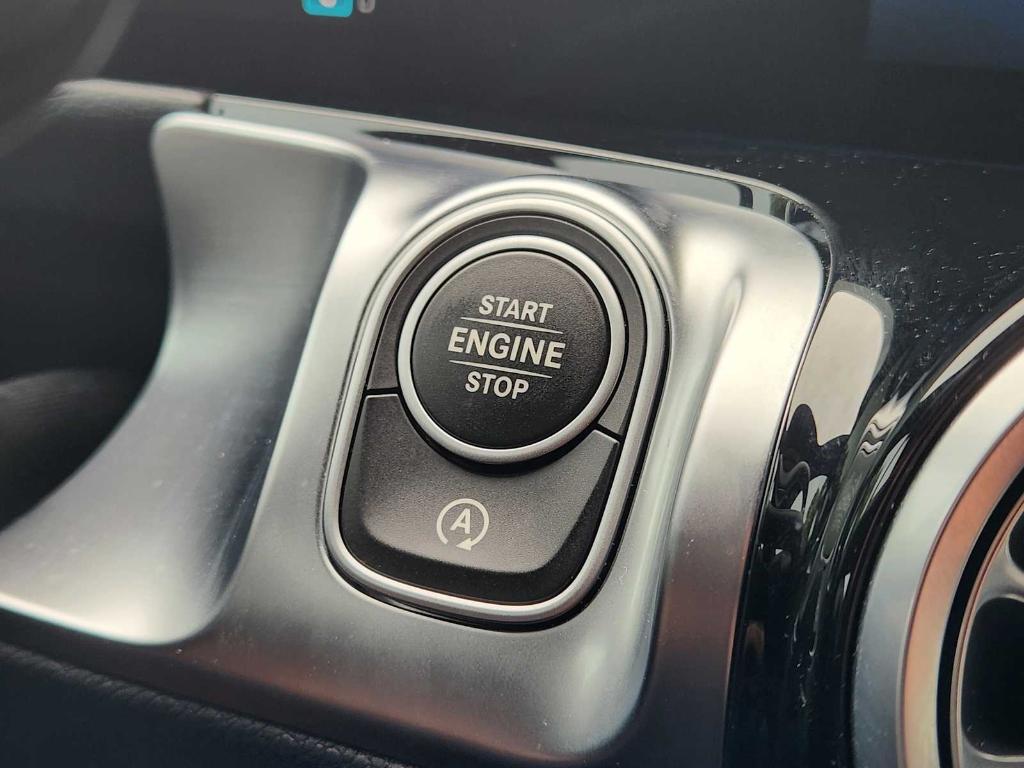 used 2025 Mercedes-Benz GLB 250 car, priced at $40,990