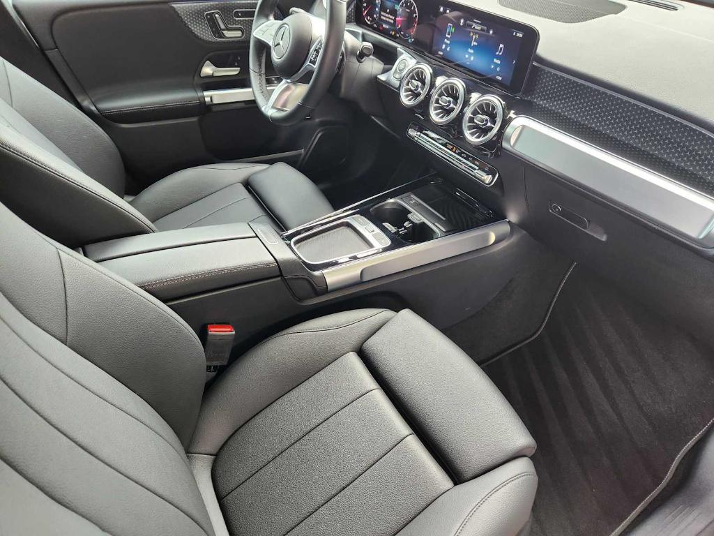used 2025 Mercedes-Benz GLB 250 car, priced at $40,990