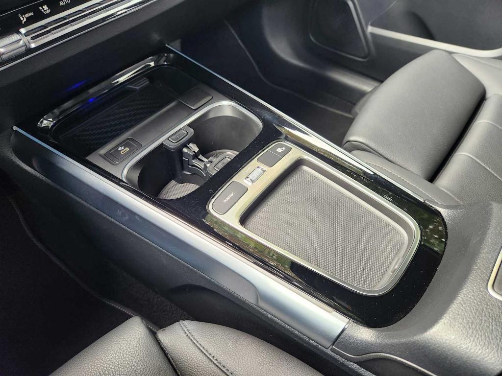 used 2025 Mercedes-Benz GLB 250 car, priced at $40,990
