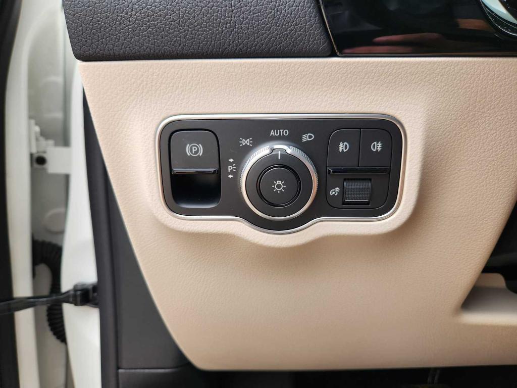 used 2025 Mercedes-Benz GLA 250 car, priced at $37,491
