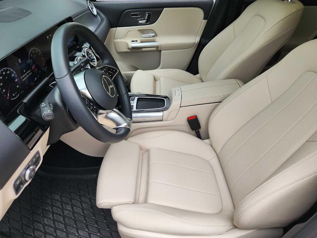 used 2025 Mercedes-Benz GLA 250 car, priced at $37,491