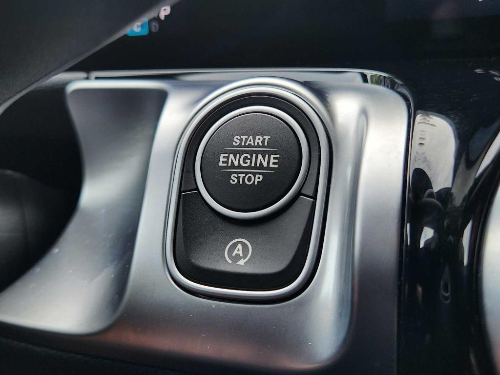 used 2025 Mercedes-Benz GLB 250 car, priced at $40,990