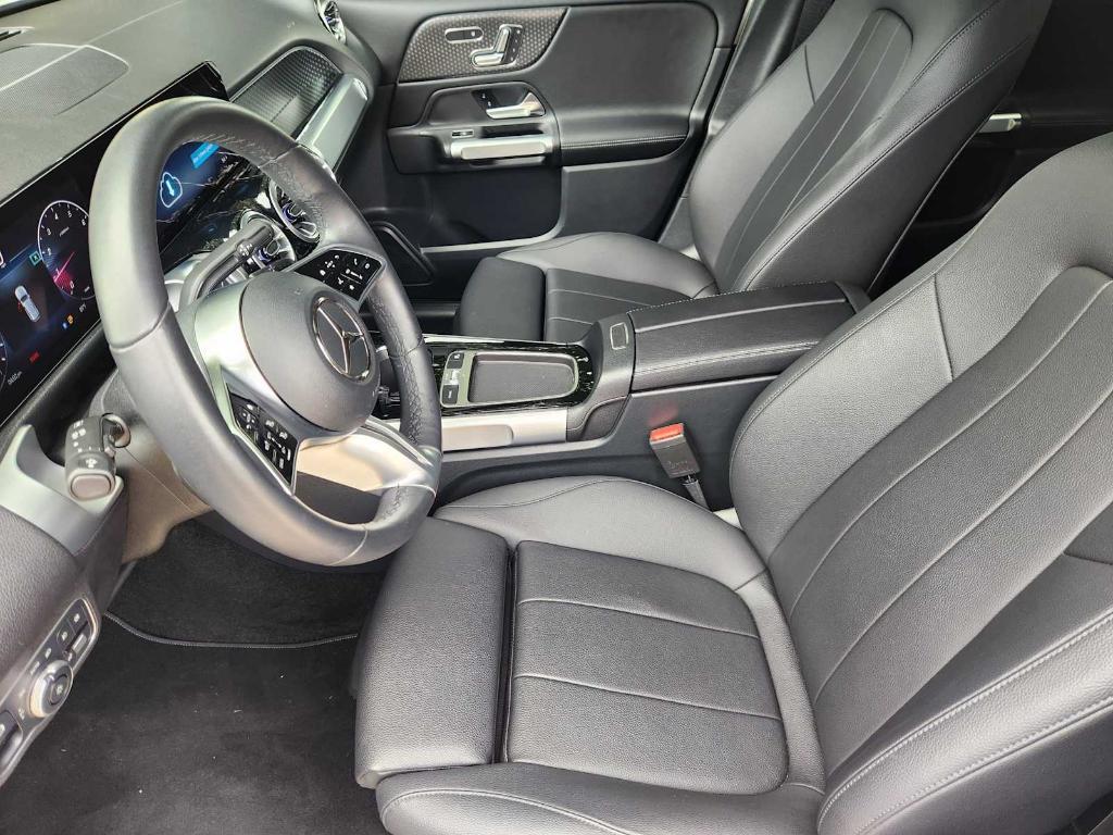 used 2025 Mercedes-Benz GLB 250 car, priced at $40,990