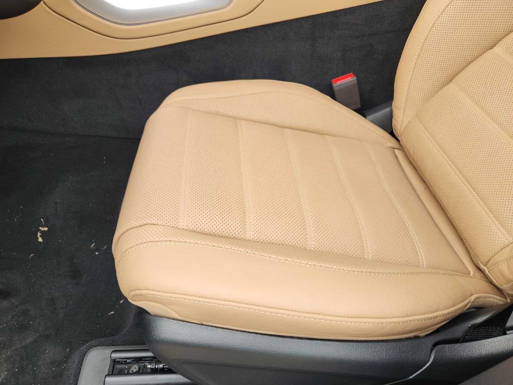 new 2025 Mercedes-Benz GLS 450 car, priced at $97,565