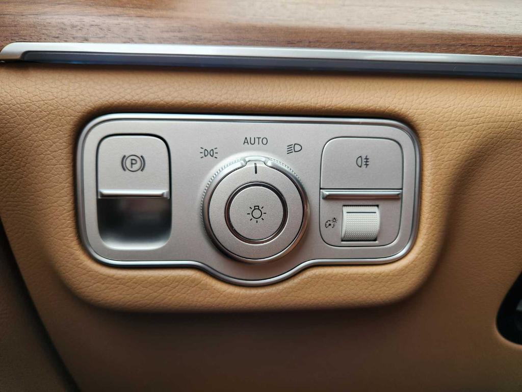 new 2025 Mercedes-Benz GLS 450 car, priced at $97,565