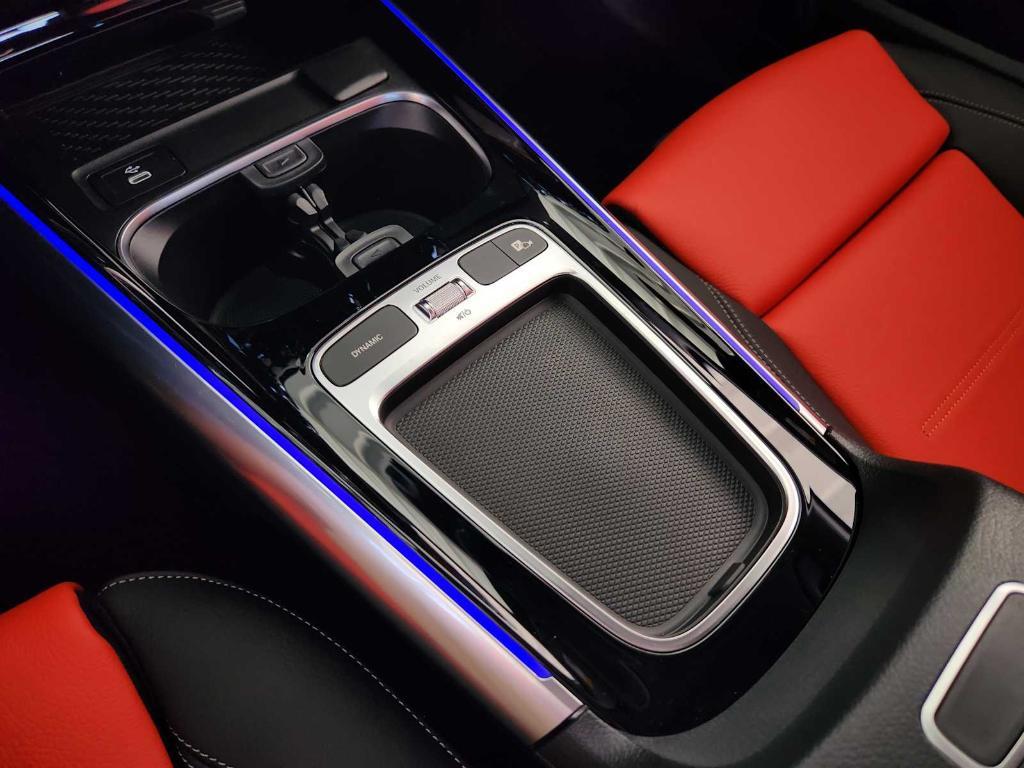 new 2025 Mercedes-Benz GLA 250 car, priced at $53,200
