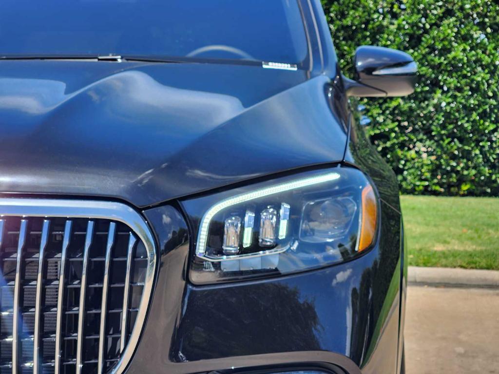 new 2025 Mercedes-Benz Maybach GLS 600 car, priced at $185,950