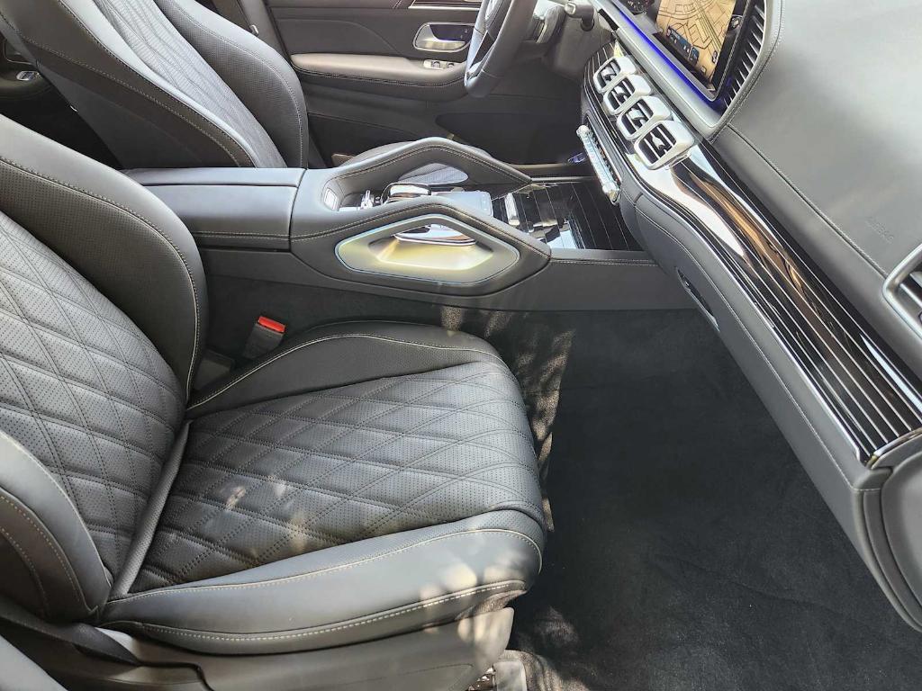 new 2025 Mercedes-Benz Maybach GLS 600 car, priced at $185,950