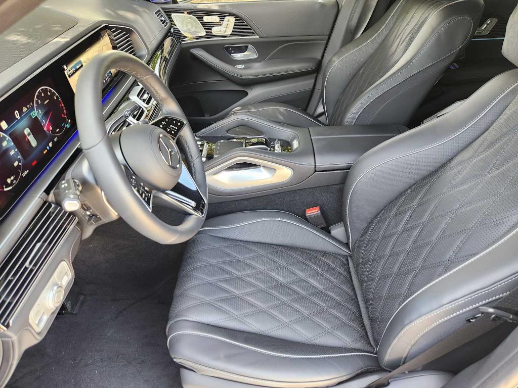 new 2025 Mercedes-Benz Maybach GLS 600 car, priced at $185,950
