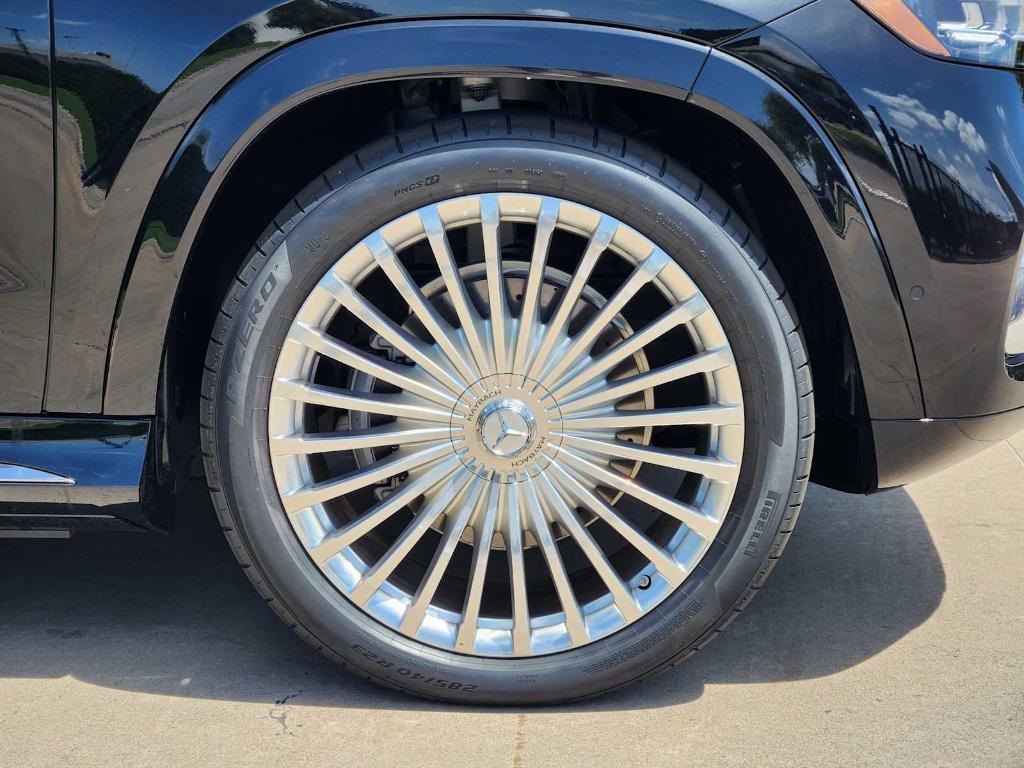 new 2025 Mercedes-Benz Maybach GLS 600 car, priced at $185,950