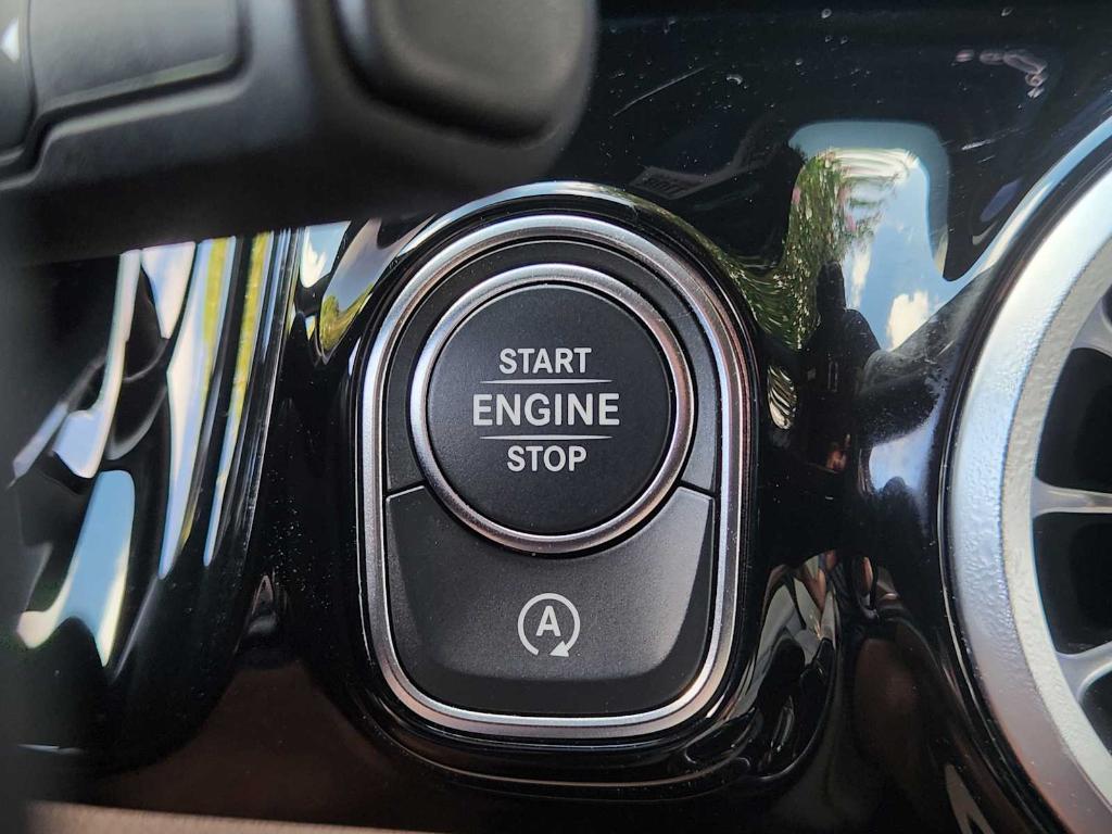 used 2025 Mercedes-Benz GLA 250 car, priced at $37,992