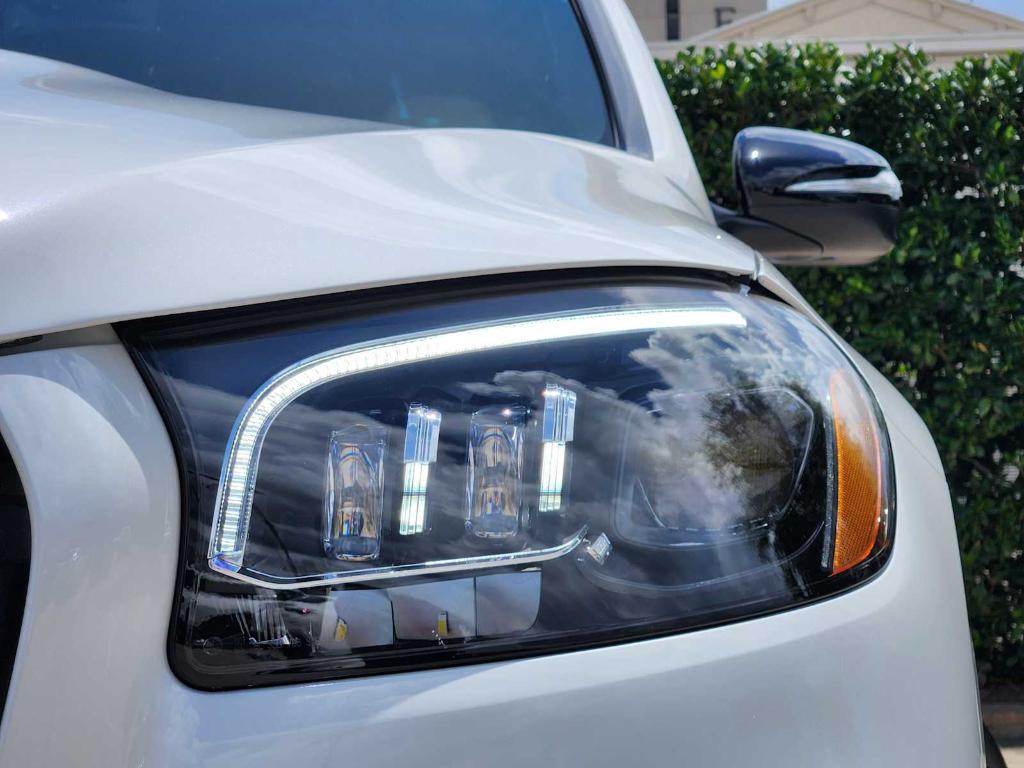 new 2025 Mercedes-Benz GLS 450 car, priced at $103,345