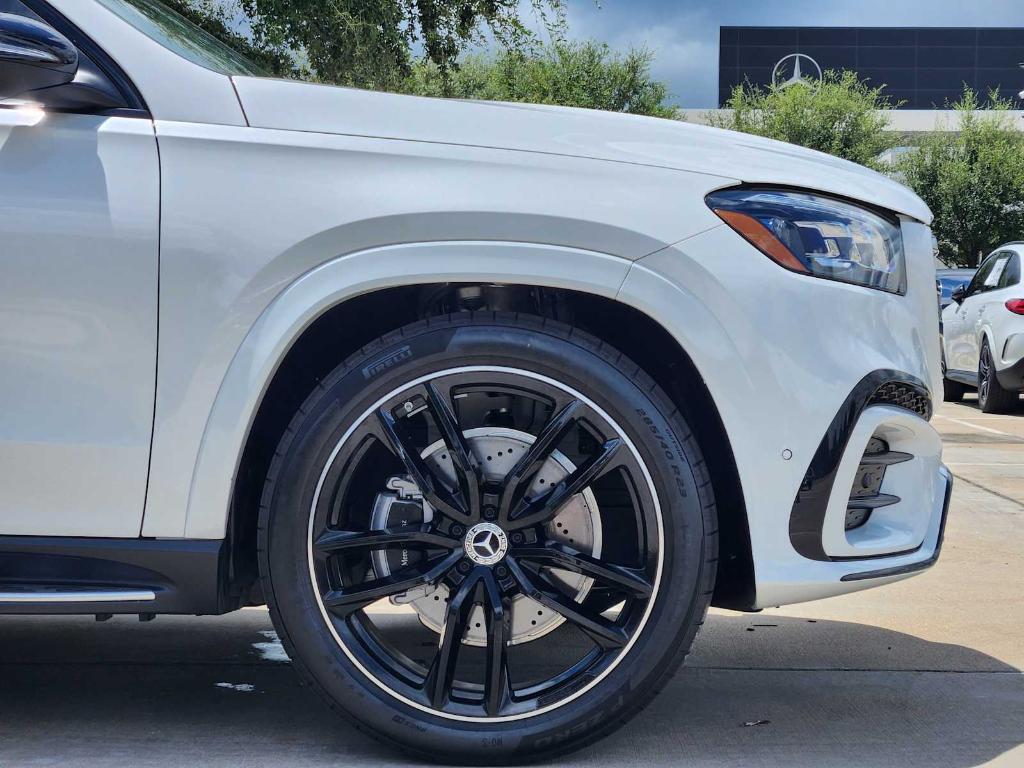 new 2025 Mercedes-Benz GLS 450 car, priced at $103,345