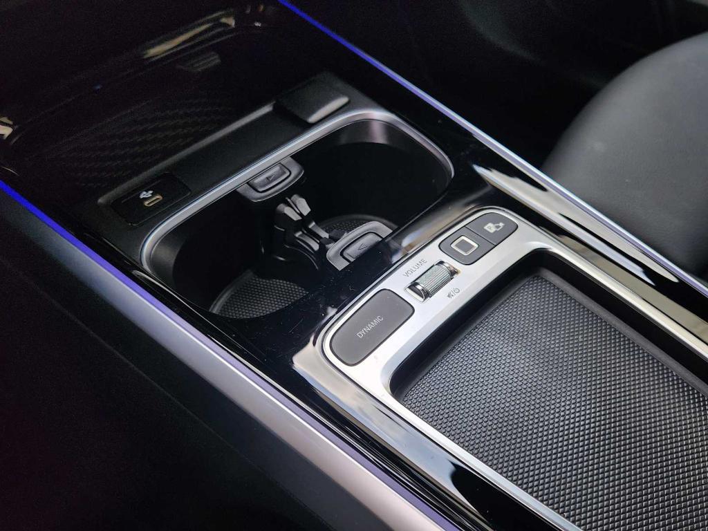 used 2025 Mercedes-Benz GLB 250 car, priced at $39,770