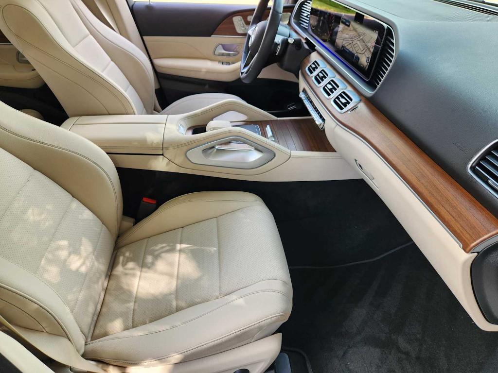 used 2025 Mercedes-Benz GLE 450e car, priced at $71,990